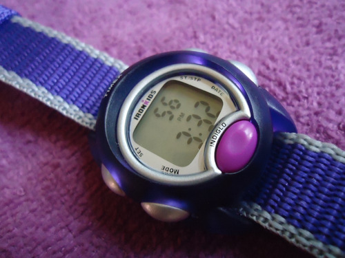Timex Digital Reloj Retro Para Mujer (Usado)
