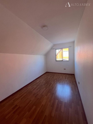 Casa En Venta De 3 Dorm. En Talca