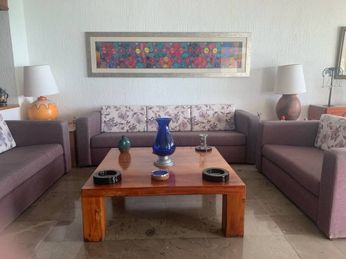 Casa En Venta Frente Al Mar Con Muelle Propio En Cancún