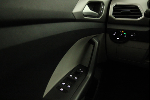 Volkswagen Taigun 1.0 Tsi Comfortline At