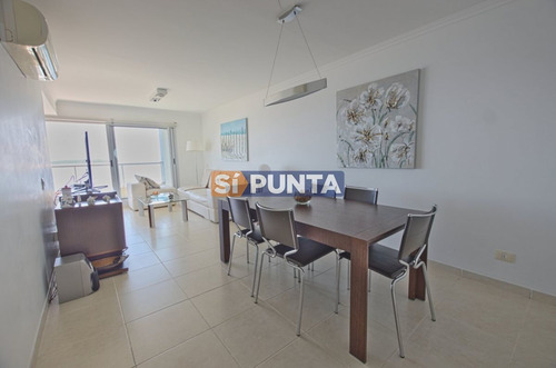 Imagen 2 de 26 de Apartamento En Edificio Con Servicios