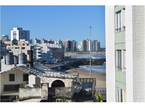 Apartamento En Peninsula, 2 Dormitorios *- Ref: 2774
