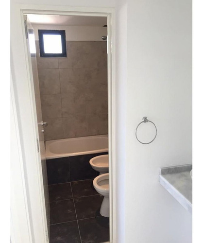 Imagen 14 de 14 de Departamento 1 Dormitorio Zona Abasto! Impecable!!