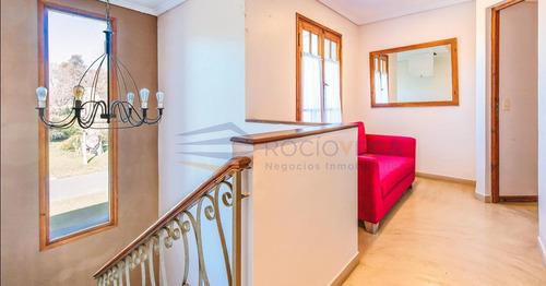 Imagen 13 de 30 de Impecable Casa En Venta En Campos De Álvarez Country Club - Moreno -