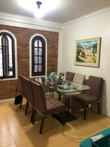 Excelente Sobrado Com 3 Dormitórios, 3 Vagas, 3 Banheiros Com Facil Acesso A Comércios E Principais Avenidas - So0846