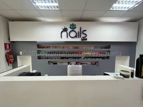 Maria E. Vende Fondo De Comercio Negocios Belleza Y Salud, Completamente Operativo, Totalmente Equipado, Ubicado En Excelente Zona Del Este, Lara#25-20498**