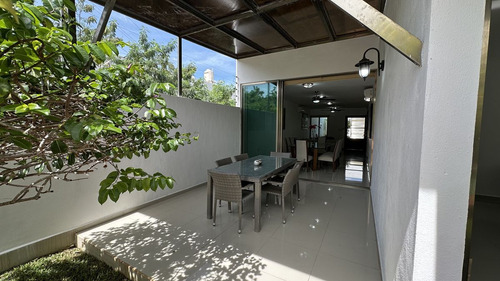 Casa Equipada De Tres Recamaras Em Vida Verde, Cholul.