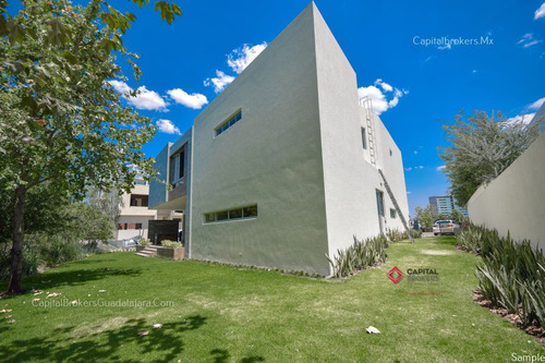 Imagen 6 de 30 de Casa De Lujo Nueva Con Amplio Jardin En Reserva Real