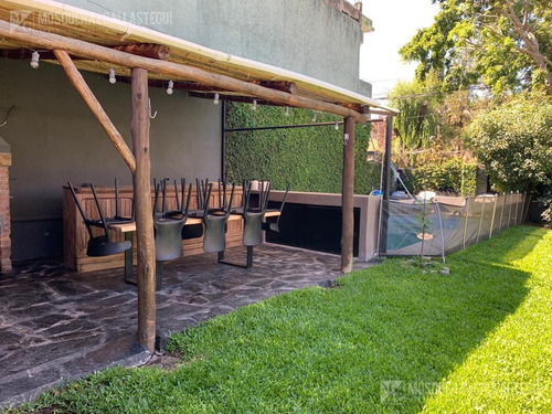 Imagen 3 de 10 de Muy Linda Casa Desarrollada En Pb