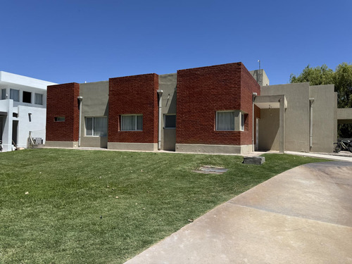 Vende Casa En Barrio Privado Los Olivos