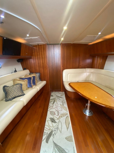 Imagen 3 de 13 de Yate Tiara Sovran 3600 41.8 Lv2070