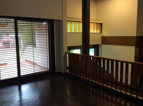 Imagen 15 de 30 de Casa De 5 Dormitorios Con Jardín Y Pileta