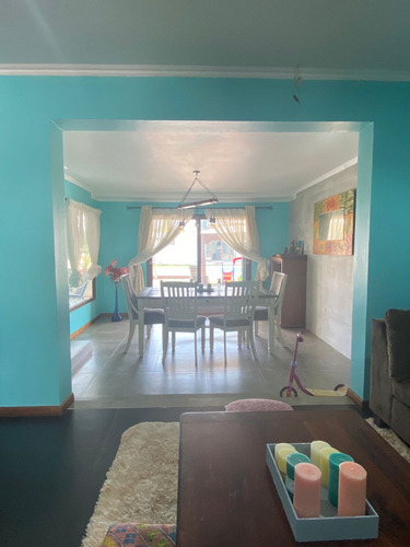 En Venta Casa, Condominio Las Mercedes, Machalí