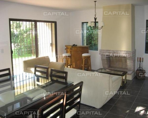 Muy Buena Propiedad En Parada 16 De Playa Mansa! - Ref: 24772