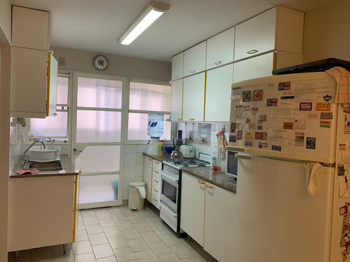 Departamento Semipiso Con Cochera Y Dependencia En Venta Ubicado En Acassuso,