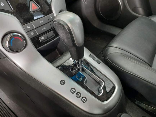 Imagem 8 de 13 de Cruze 1.8 Lt 16v Flex 4p Automático