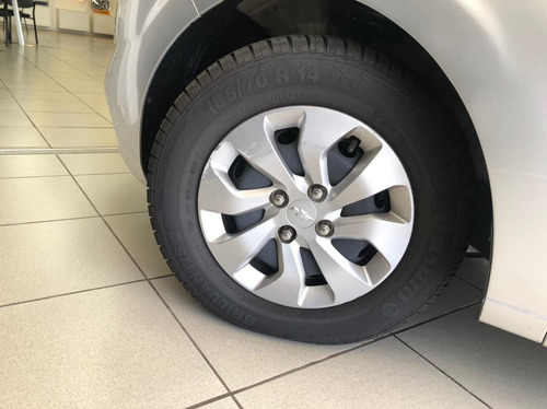 Imagem 7 de 13 de Chevrolet Onix Hatch 1.0 4p Flex Joy