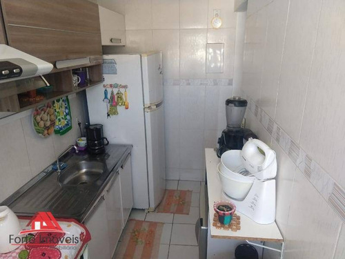 Apartamento Com 2 Quartos Amplos Em Condomínio Fechado Cg/ Rj - Ap0007