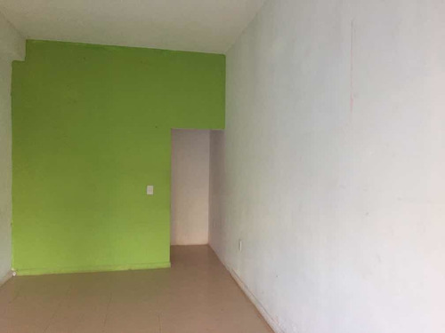 Gabriel Pereira 25 M2 C/ Blindex + 15 M2 Retiro Con Rejas