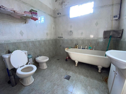 Imagen 20 de 28 de Oportunidad. Lega Propiedades Vende Gran Casona Céntrica, Amplio Terreno