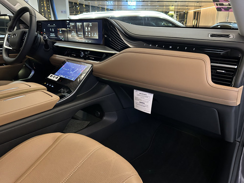 Infiniti QX80 SENSORY 8 pasajeros