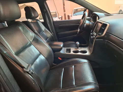 Jeep Grand Cherokee 5.7 Limited Lujo 4x2 Mt
