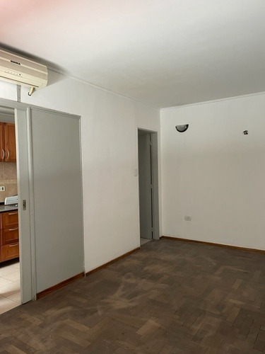 Imagen 6 de 10 de Oportunidad! Venta 2 Amb En Banfield. Inmejorable Ubicacion