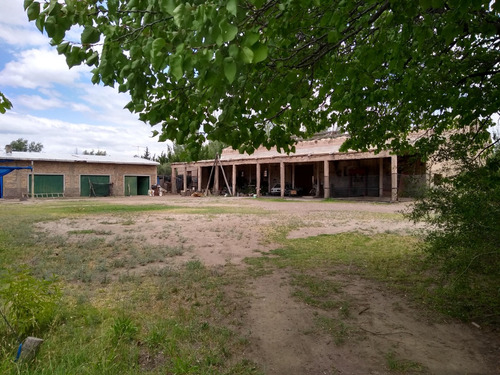 Hermosa Casa-quinta En Zona Semiurbana
