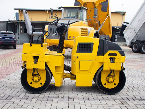 Imagem 7 de 15 de Rolo Compactador Dynapac Cc122 1999 = Komatsu, Muller