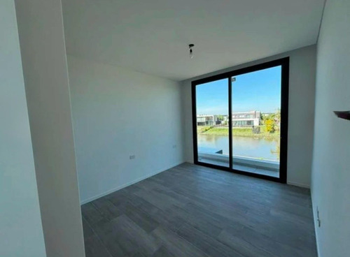 Casa En Venta El Canton A La Laguna