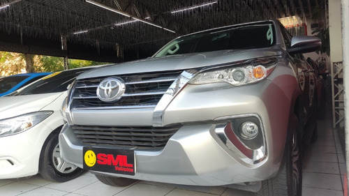 Imagem 2 de 10 de Toyota Hilux Sw4 2018 Flex