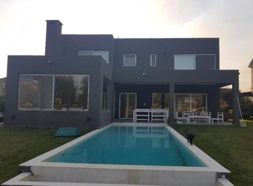 Imagen 4 de 23 de Casa En Venta Al Rio Impecable