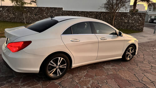 Mercedes-Benz Clase CLA 1.6 180 Cgi Mt