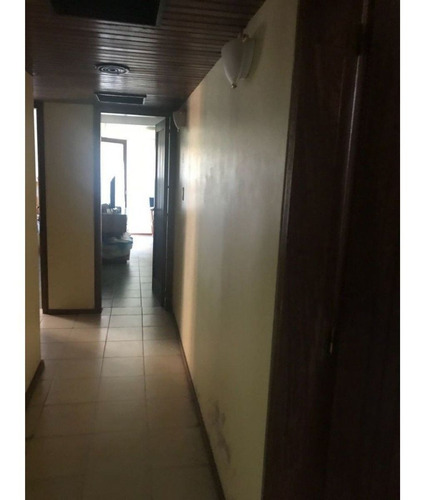 Imagen 6 de 17 de Exc Propiedad Sobre Av Rafael Nuñez 3300