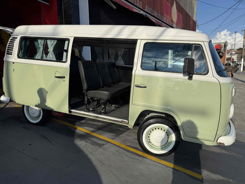 Volkswagen Kombi 1.6 MI STD 8V GASOLINA 3P MANUAL