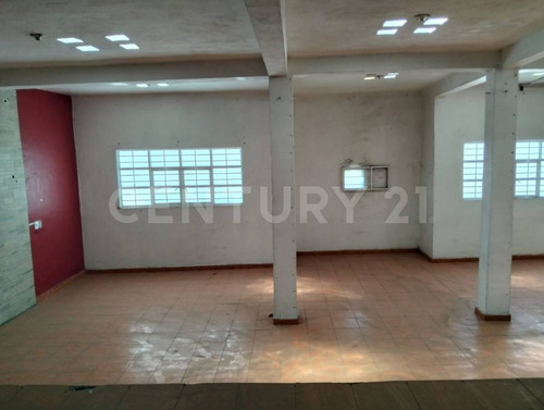 Inmueble Productivo En Venta En Av. Valle De Almazora, Sagitario 9 Ecatepec