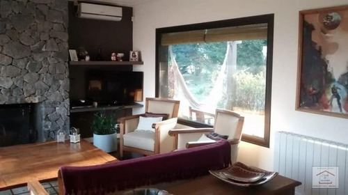 Casa En Venta. Country De Tandil.
