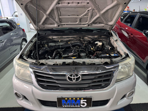 Toyota Hilux 2.7 SR 4X2 CD 16V FLEX 4P AUTOMÁTICO