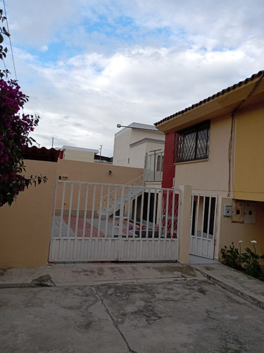 Casa De 4 Habitaciones Y 3 Baños