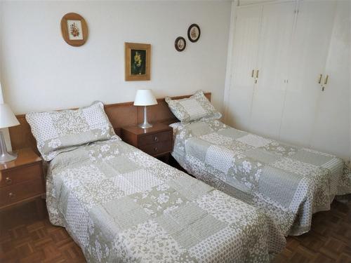 Imagen 5 de 6 de Sin Comisión. Apartamento Un Dormitorio, Cerca De Todo, Hermosas Vistas Con Seguridad Y Servicios Tipo Hotel