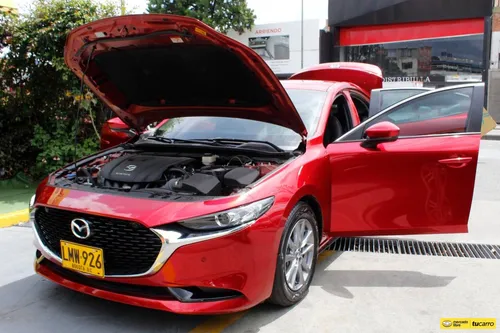 Mazda 3 2.0 Touring Hibrida At