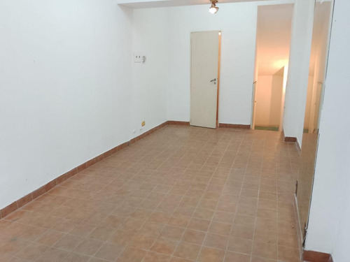 Imagen 1 de 15 de Venta Local Comercial Con Deposito Parque Patricios