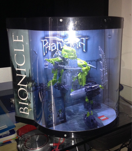 Módulo De Exhibición Con Bionicle.