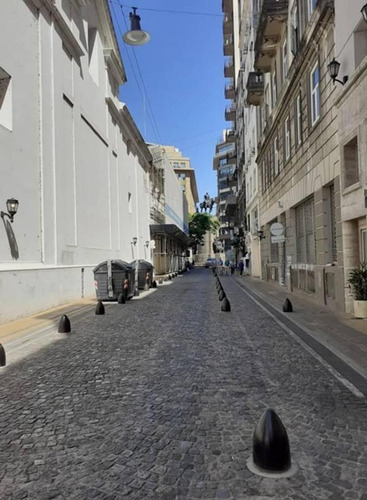 Imagen 4 de 17 de Casco Histórico, Frente A Manzana De Las Luces. 1 Amb Al Fre