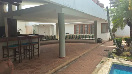 Casa Urb. Costa Azul Qc