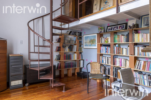 Casa De 8 Amb., Con Piscina Y 3 Cocheras. Belgrano - Venta