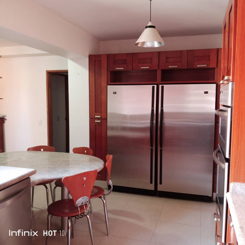 En Venta Lujoso Ph Urb. La Tahona De 420m2 / 4h / 7b / 4p / 1 M