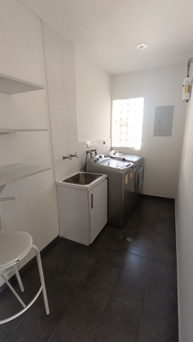 Aparto-casa, Remodelado, Amoblado Y Equipado En La Urb. Alta Florida (planta Alta)