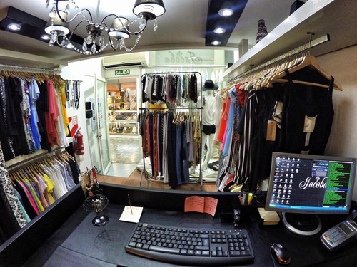 Imagen 6 de 10 de Local 48 Entre 7 Y 8 Galeria Geminix Local 19
