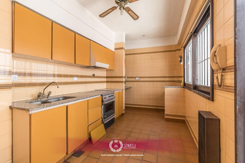 Venta Casa 4 Ambientes Local 246m² Construidos Sobre Terreno De 95m² Usaa 821m² Vendibles